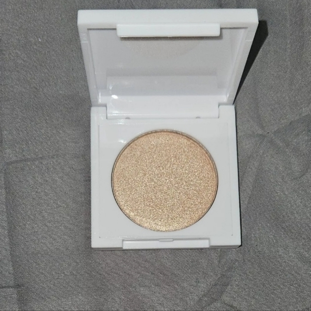 Just Ximena Highlighter In Sparkling Champagne 0.07oz Deluxe Mini BNIB